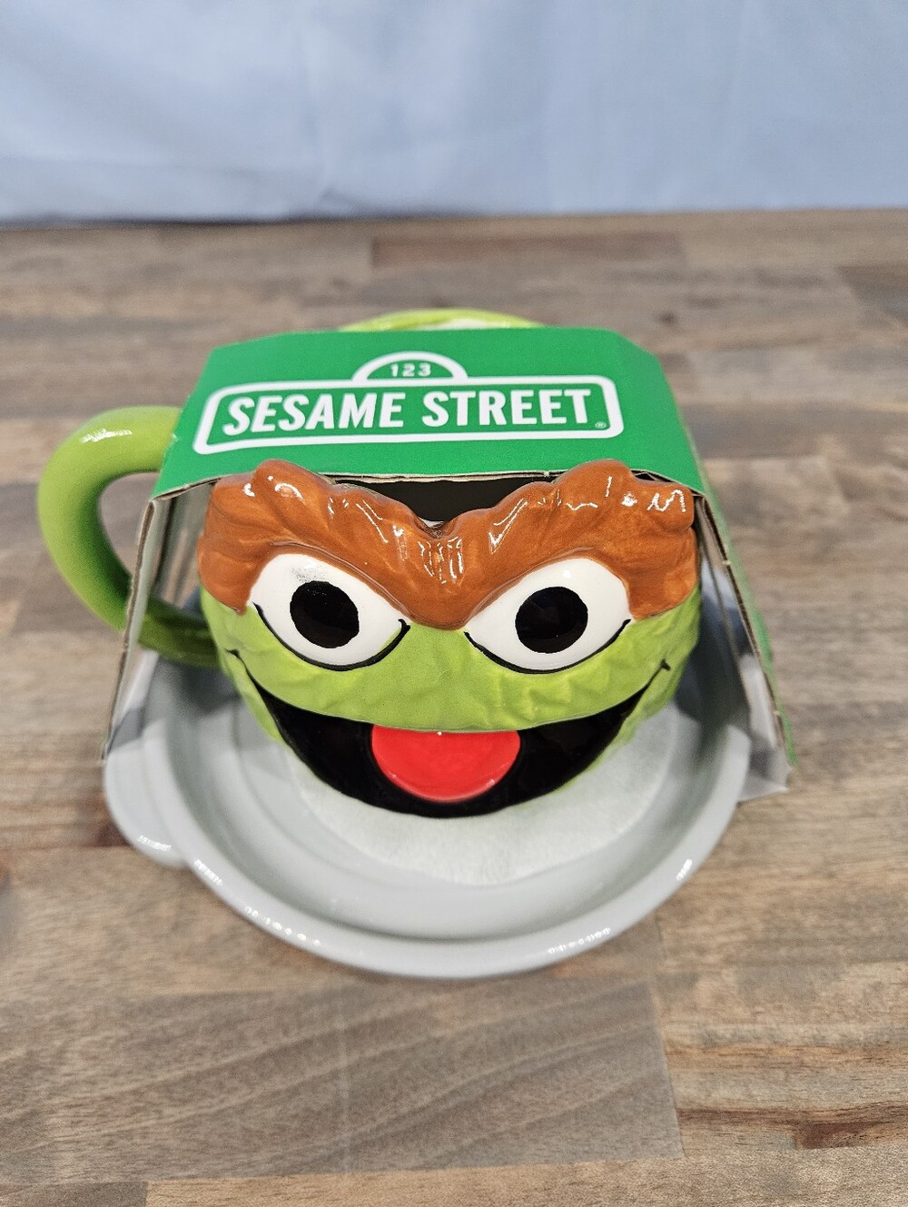 Sesame Street Oscar Mug And Plate Set - Picture 2 of 5